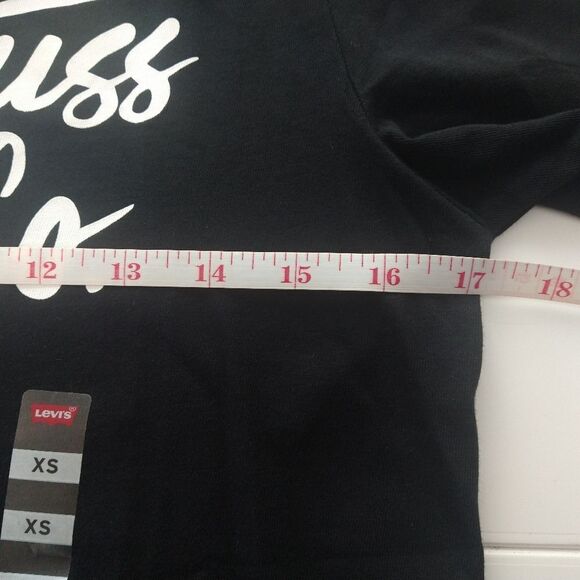 Levi's T-Shirt  - Picture 6 of 8